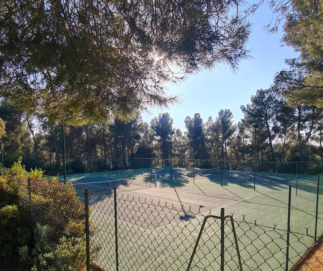 Superbe Villa-Domaine Avec Golf Piscine Et Tennis 생시르쉬르메르 외부 사진